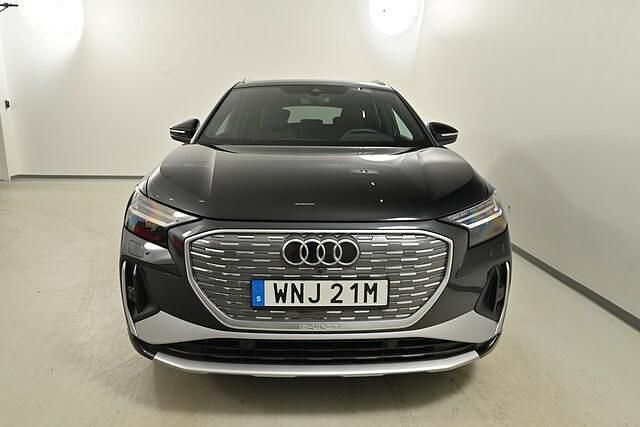 Begagnad Audi Q4 e-tron S-Line 210 kW (286 HK) 2025 Mytsvart metallic SUV