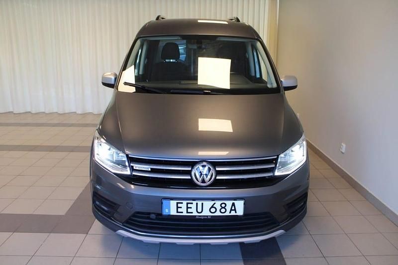 Begagnad VW Caddy 122 HK (89 kW) 2019 Grå Minibuss