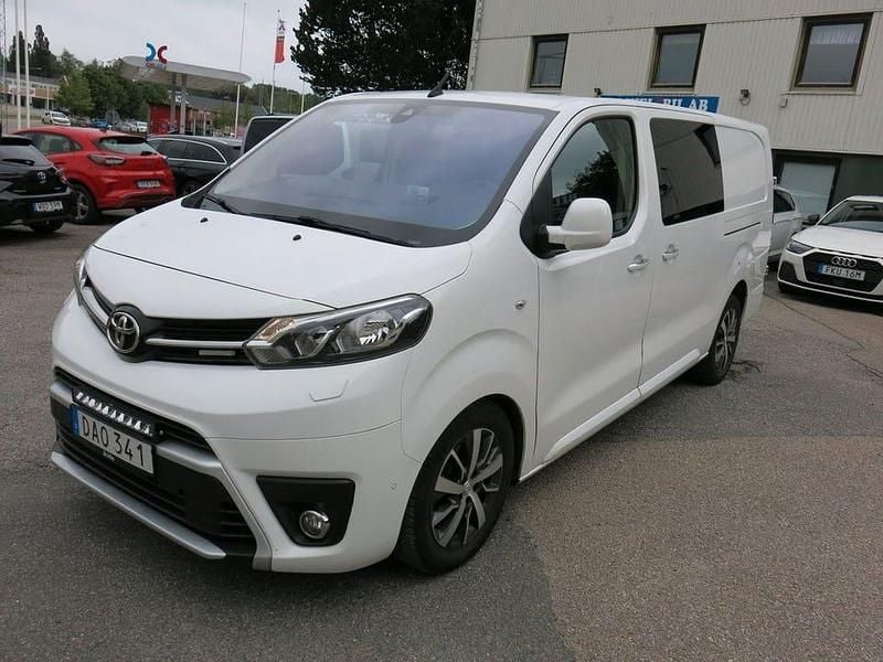 Begagnad Toyota Proace 177 HK (130 kW) 2018 Vit Minibuss