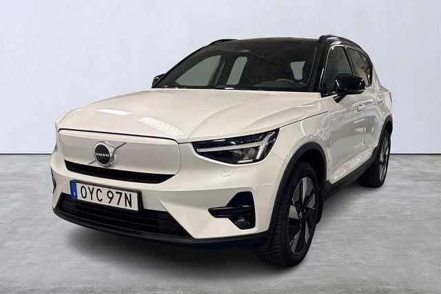 Vit Begagnad 2024 Volvo XC40 Core SUV | 399 900 kr - Bild 1/4