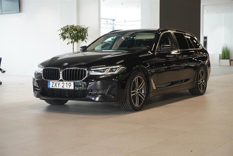 Okänd Begagnad 2021 BMW 530e Kombi | 319 500 kr (Marknadspris) - Bild 1/4