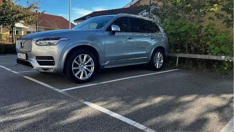 Silver Begagnad 2016 Volvo XC90 Inscription SUV | 330 000 kr (Marknadspris) - Bild 1/4