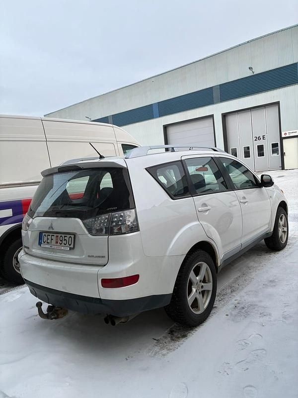 Begagnad Mitsubishi Outlander 140 HK (102 kW) 2007 SUV
