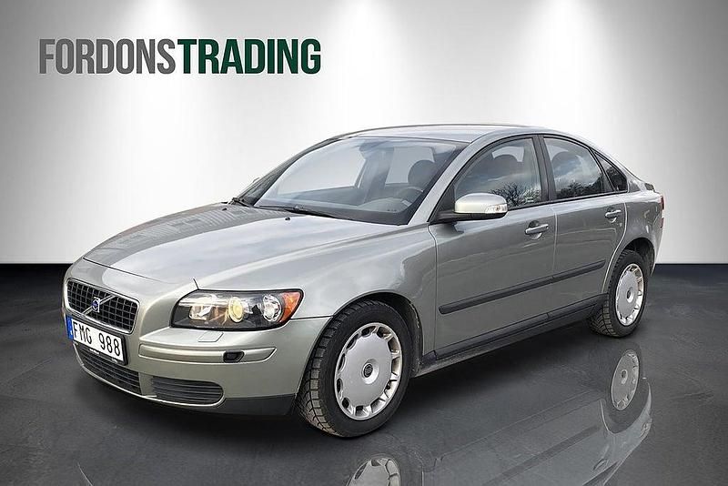 Grön Begagnad 2007 Volvo S40 Kinetic Sedan | 59 900 kr (Lite dyr) - Bild 1/4