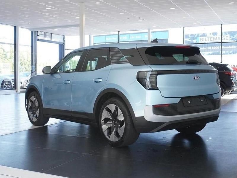 Begagnad Ford Explorer Premium 250 kW (340 HK) 2024 Blå SUV