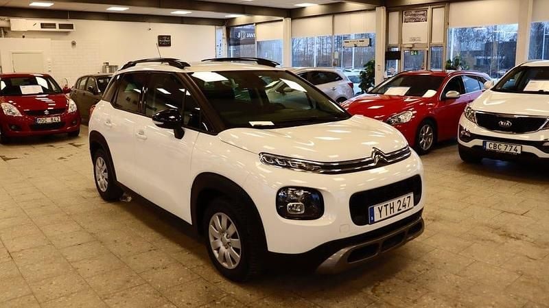 Vit Begagnad 2017 Citroën C3 Aircross PureTech SUV | 114 900 kr (Marknadspris) - Bild 1/4