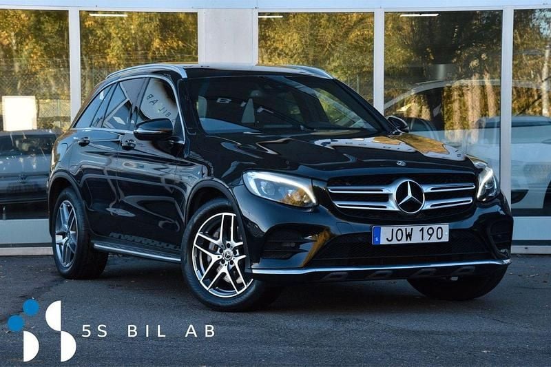 Svart Begagnad 2018 Mercedes GLC220 AMG SUV | 339 900 kr (Marknadspris) - Bild 1/4