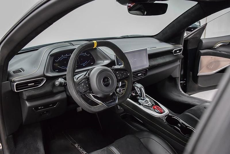 Begagnad Lotus Emira 405 HK (297 kW) 2025 Grön Sportkupé