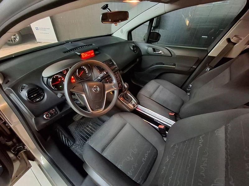 Begagnad Opel Meriva 111 HK (81 kW) 2013 Brun Minibuss