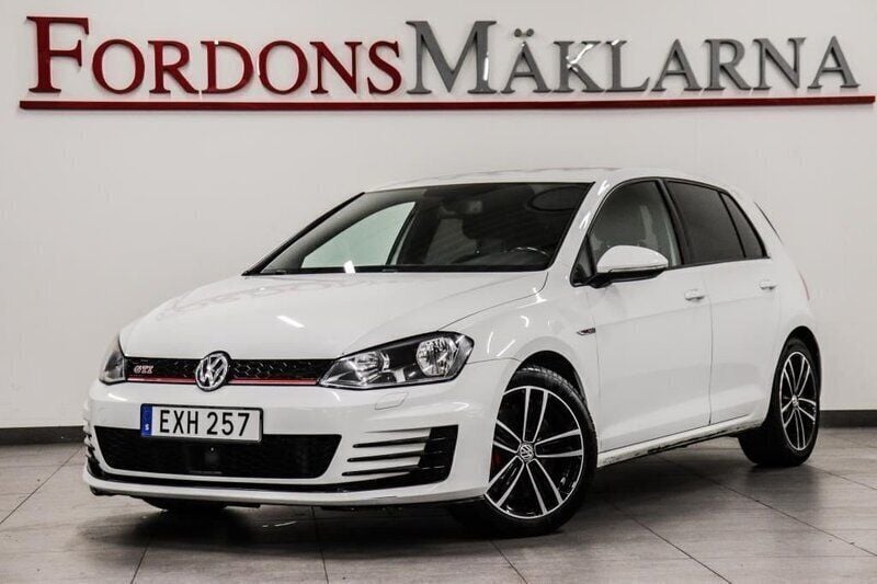 Vit Begagnad 2015 VW Golf VII GTI Halvkombi | 159 900 kr (Marknadspris) - Bild 1/4