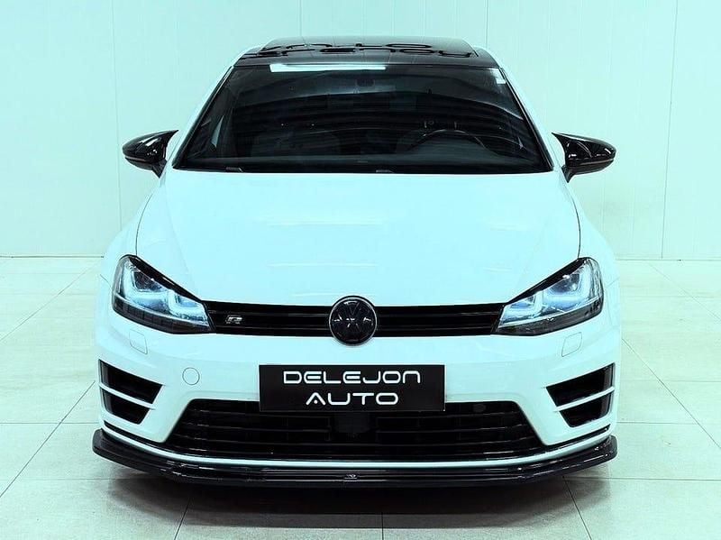 Begagnad VW Golf VII R 301 HK (221 kW) 2016 Oryx white metallic Halvkombi
