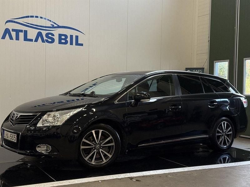 Svart Begagnad 2011 Toyota Avensis Business Edition Kombi | 79 900 kr (Marknadspris) - Bild 1/4