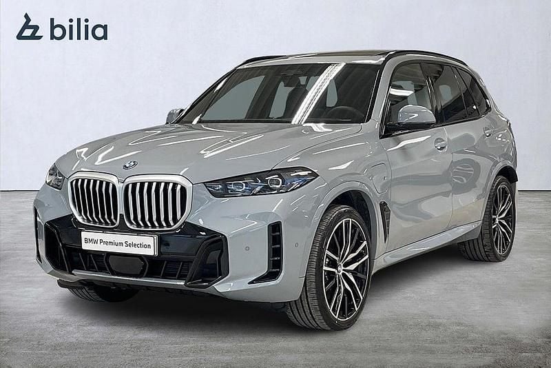 Begagnad BMW X5 Comfort Edition 2026 Grå SUV
