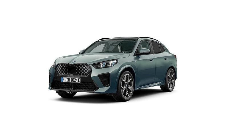 Grön Begagnad 2023 BMW iX2 M Sport SUV | 529 500 kr (Superpris) - Bild 1/4