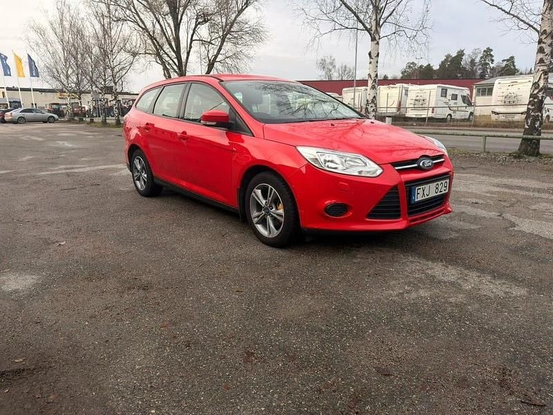 Begagnad 2013 Ford Focus Kombi | 42 900 kr (Marknadspris) - Bild 1/4
