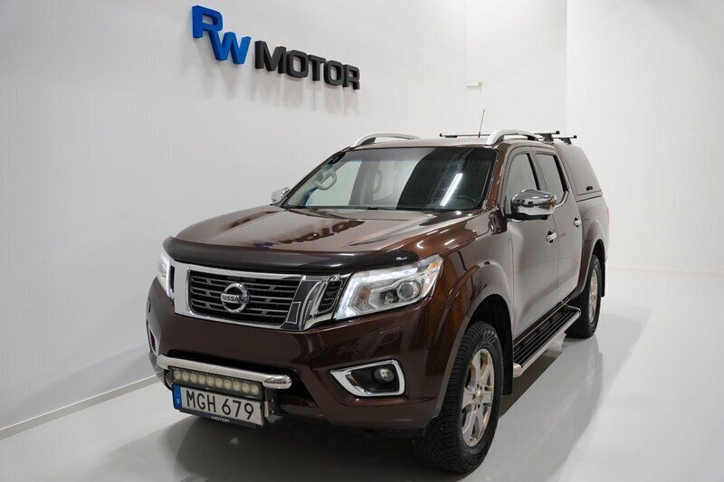 Brun Begagnad 2016 Nissan Navara 360º Pickup | 189 800 kr (Marknadspris) - Bild 1/4