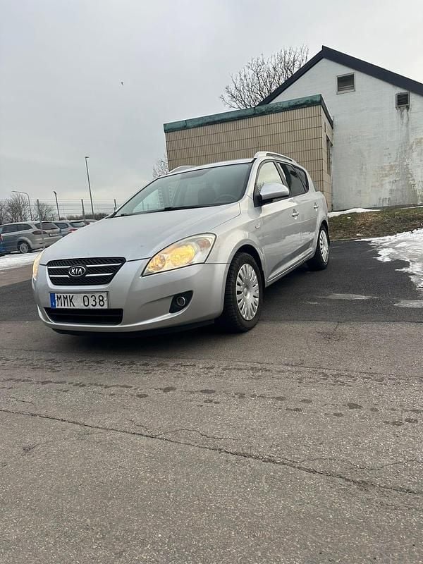 Begagnad Kia Ceed Sportswagon 115 HK (84 kW) 2008 Kombi
