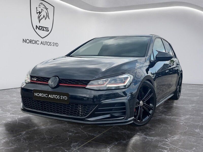 Svart Begagnad 2017 VW Golf VII GTI Halvkombi | 269 900 kr (Dyr) - Bild 1/4