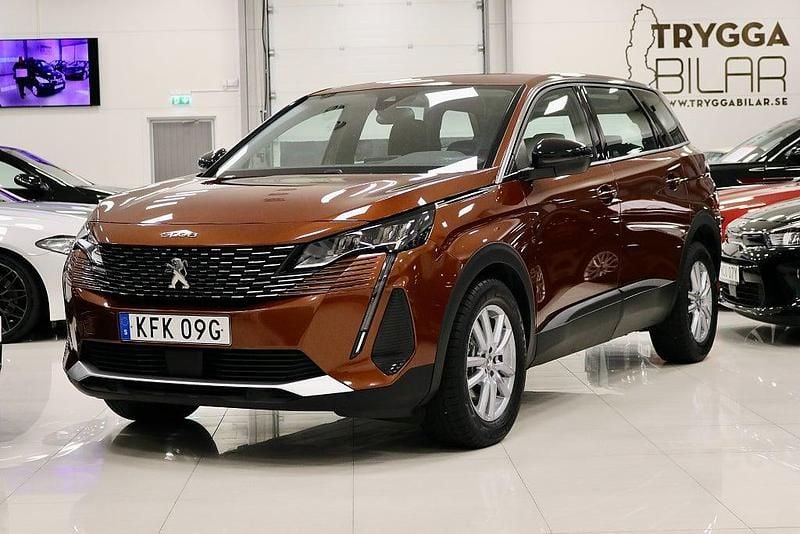 Brun Begagnad 2022 Peugeot 5008 SUV | 254 900 kr (Marknadspris) - Bild 1/4