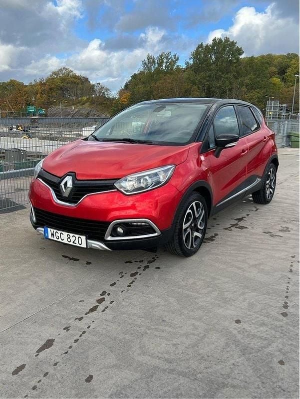 Röd Begagnad 2015 Renault Captur SUV | 63 900 kr (Bra pris) - Bild 1/4