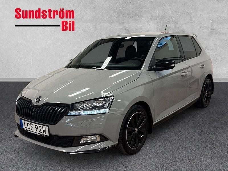 Grå Begagnad 2021 Skoda Fabia Monte Carlo Halvkombi | 164 900 kr (Lite dyr) - Bild 1/4