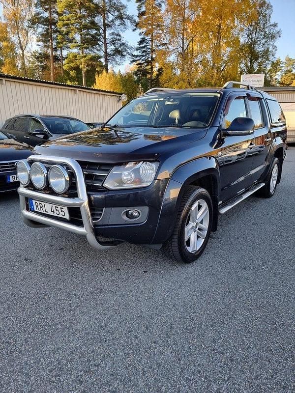 Blå Begagnad 2014 VW Amarok Pickup | 115 500 kr (Marknadspris) - Bild 1/4