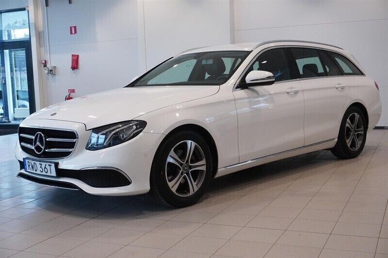 Vit Begagnad 2019 Mercedes 200 Avantgarde Kombi | 239 800 kr - Bild 1/4