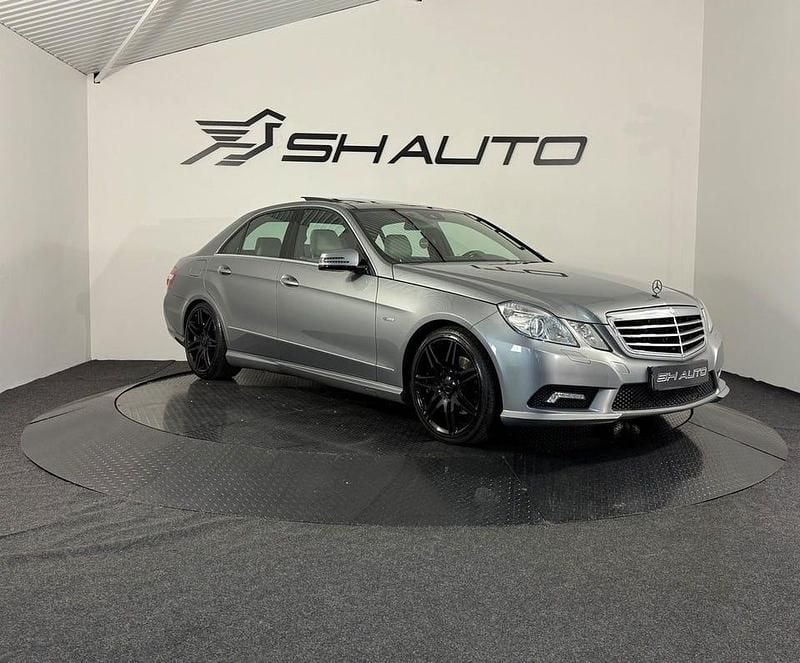 Begagnad Mercedes E220 Avantgarde 170 HK (125 kW) 2011 Silver Sedan
