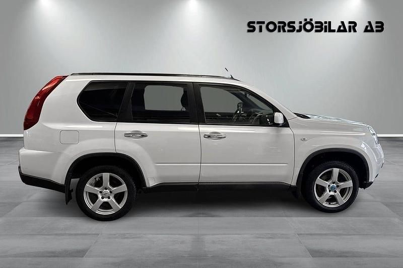 Begagnad Nissan X-Trail 150 HK (110 kW) 2011 Vit SUV