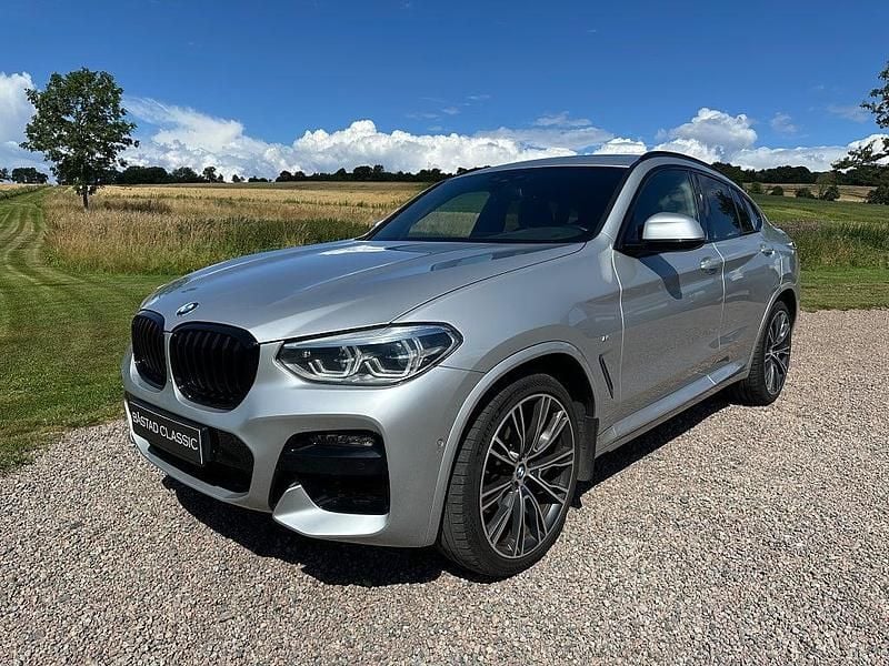 Glaciärsilver metallic Begagnad 2020 BMW X4 M Sport SUV | 479 000 kr (Marknadspris) - Bild 1/4