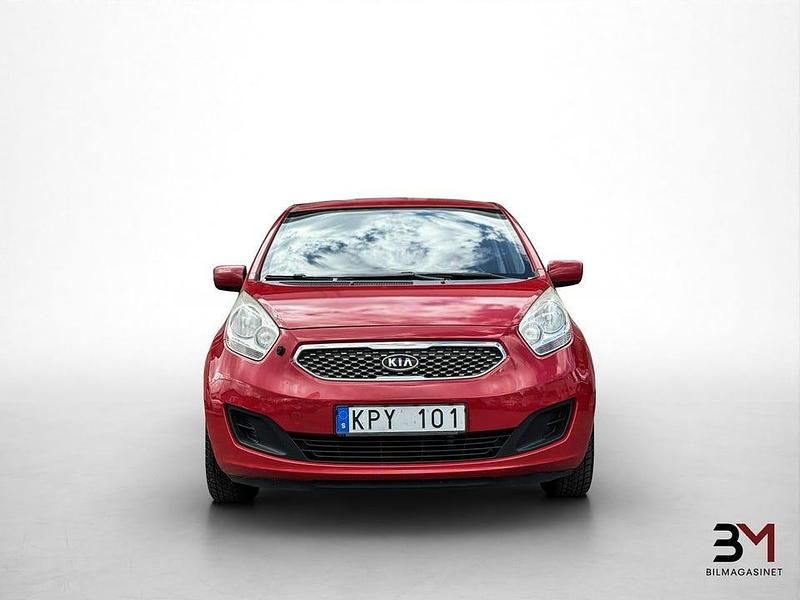 Begagnad Kia Venga 90 HK (66 kW) 2010 Röd Halvkombi