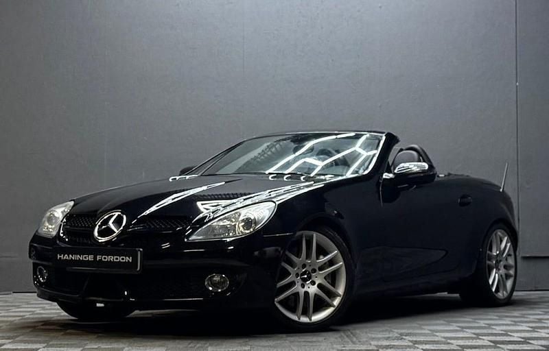 Svart Begagnad 2009 Mercedes SLK200 AMG Cab | 149 900 kr (Marknadspris) - Bild 1/4