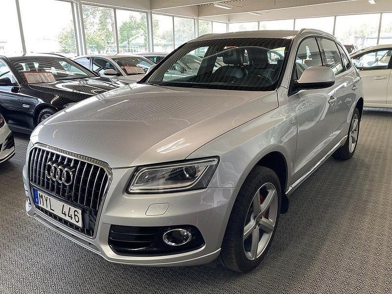 Silver (silver metallic) Begagnad 2012 Audi Q5 S-Line SUV | 149 000 kr (Lite dyr) - Bild 1/4