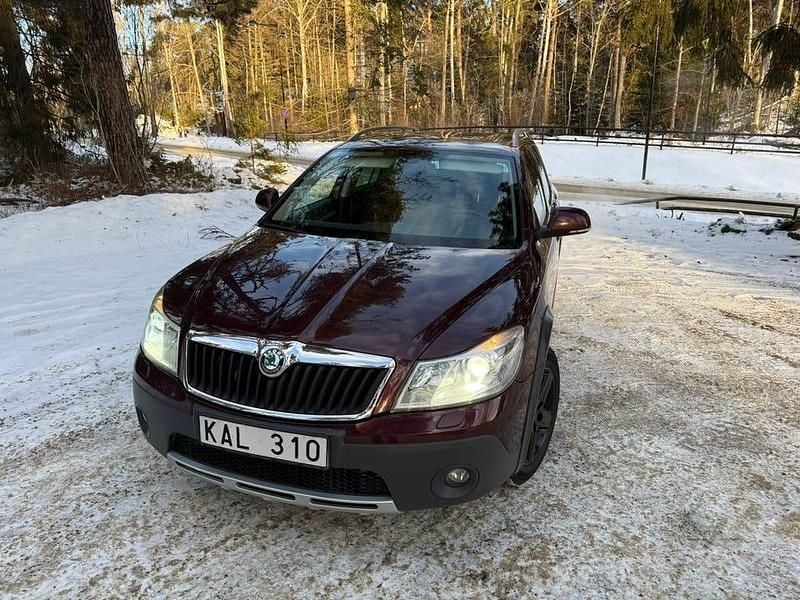 Begagnad Skoda Octavia Scout 160 HK (117 kW) 2010 Kombi