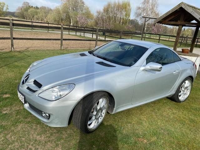 Silver Begagnad 2008 Mercedes SLK200 Cab | 88 000 kr (Superpris) - Bild 1/4