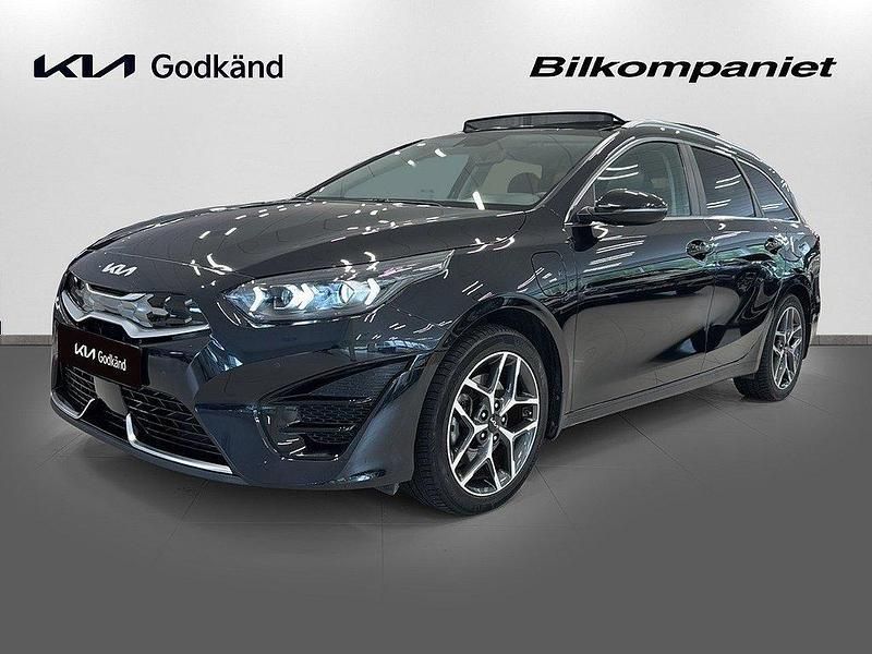Svart Begagnad 2023 Kia Ceed Sportswagon 2 Kombi | 314 900 kr (Dyr) - Bild 1/4