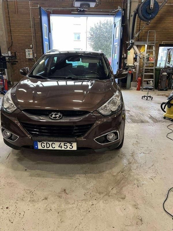Brun Begagnad 2011 Hyundai ix35 SUV | 63 000 kr (Bra pris) - Bild 1/4