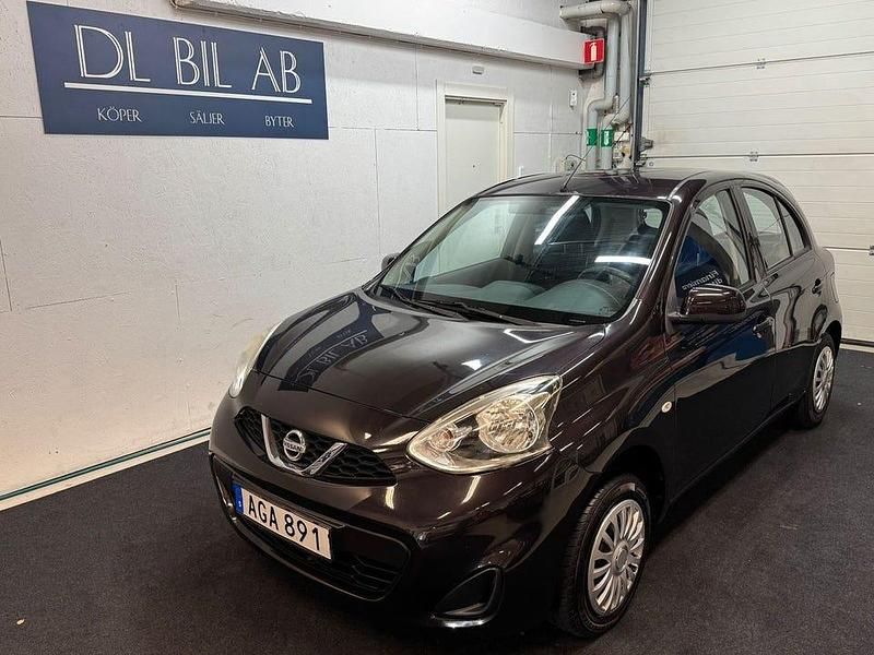 Lila Begagnad 2014 Nissan Micra Halvkombi | 49 900 kr (Bra pris) - Bild 1/4