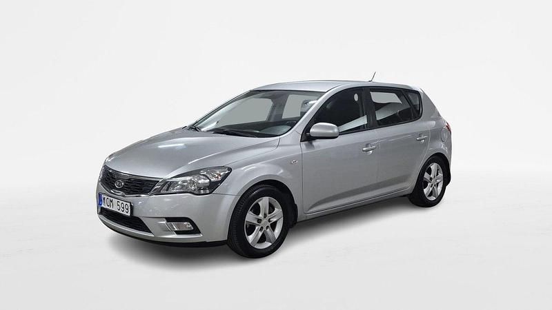 Silver Begagnad 2009 Kia Ceed Halvkombi | 79 900 kr (Marknadspris) - Bild 1/4