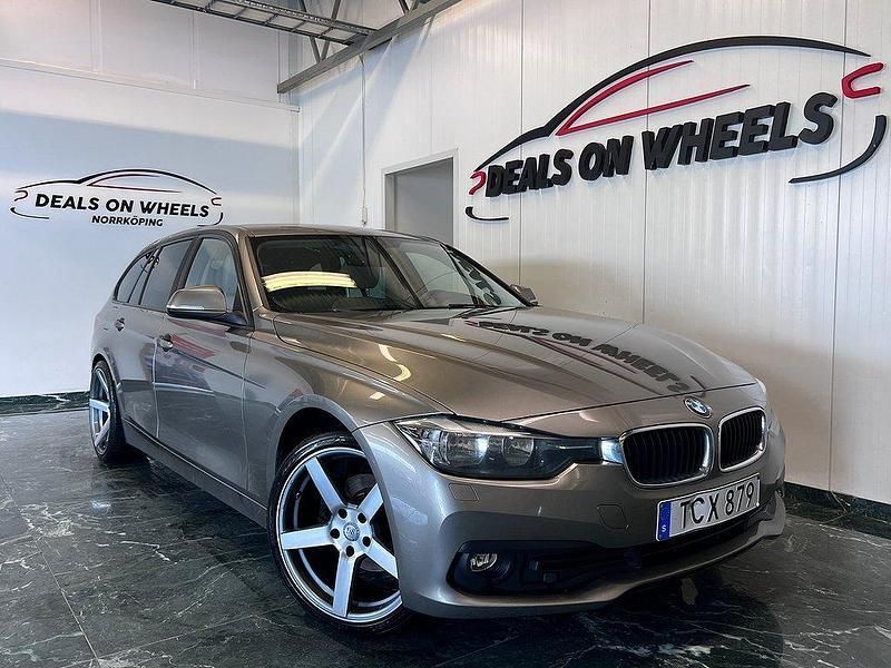 Silver Begagnad 2015 BMW 320 Kombi | 139 900 kr (Marknadspris) - Bild 1/4