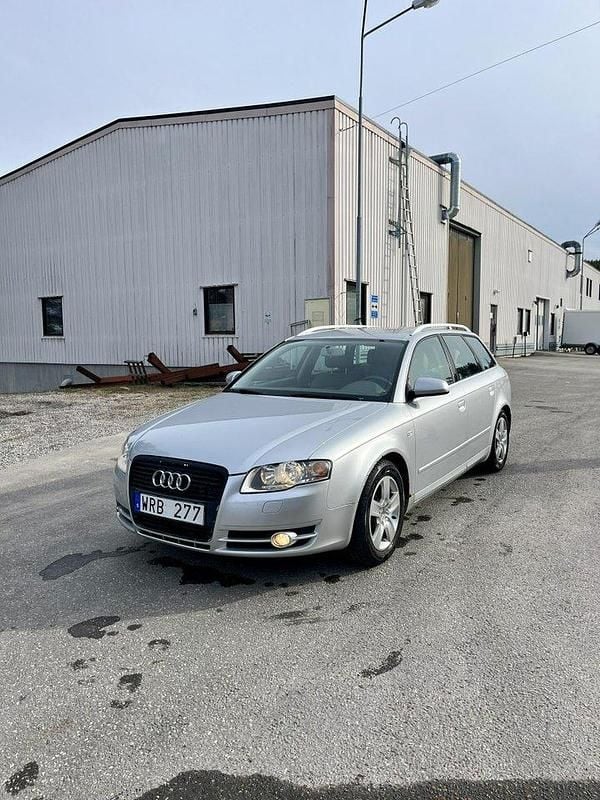 Silver Begagnad 2005 Audi A4 Comfort Kombi | 25 000 kr (Bra pris) - Bild 1/4
