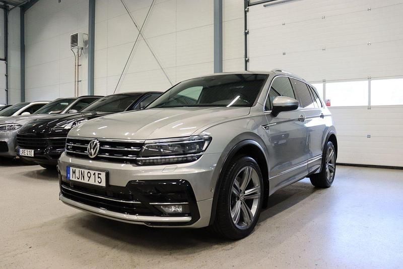 Grå Begagnad 2018 VW Tiguan GT SUV | 299 900 kr (Lite dyr) - Bild 1/4