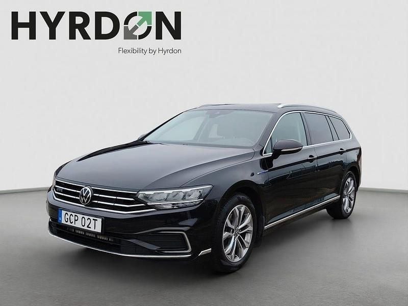 Svart Begagnad 2021 VW Passat GTE Kombi | 219 000 kr (Marknadspris) - Bild 1/4