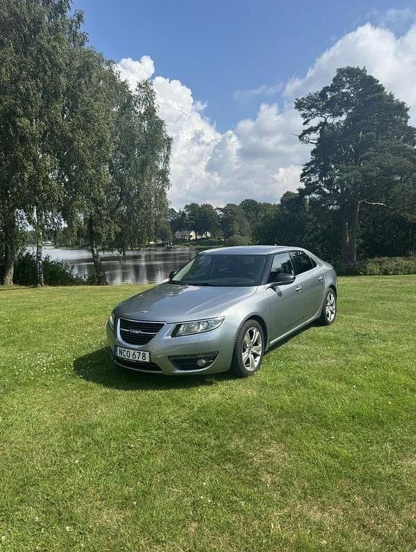 Grå Begagnad 2010 Saab 9-5 Vector Sedan | 85 000 kr - Bild 1/4