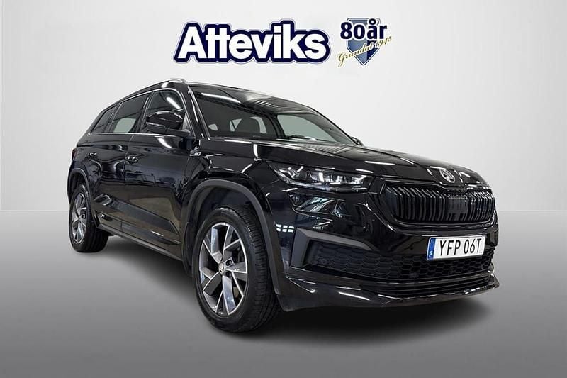 Svart Begagnad 2022 Skoda Kodiaq SportLine SUV | 419 800 kr (Marknadspris) - Bild 1/4