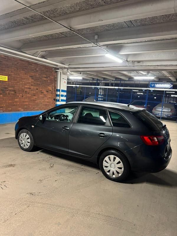 Begagnad Seat Ibiza 105 HK (77 kW) 2011