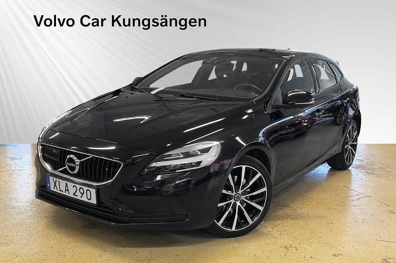 Svart Begagnad 2018 Volvo V40 Business Edition Kombi | 179 900 kr (Lite dyr) - Bild 1/4