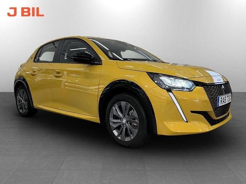 Gul Begagnad 2022 Peugeot e-208 Active Halvkombi | 184 900 kr (Marknadspris) - Bild 1/3