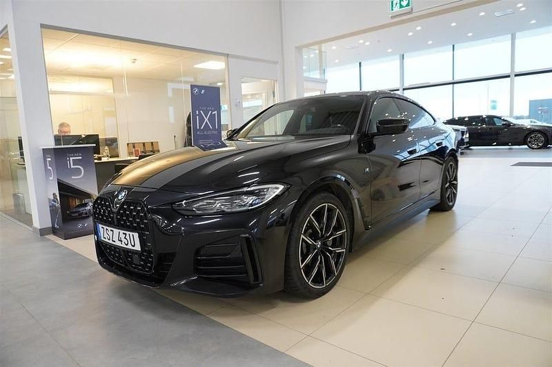 Svart Begagnad 2022 BMW 430 Gran Coupé M Sport Sportkupé | 439 800 kr (Dyr) - Bild 1/4