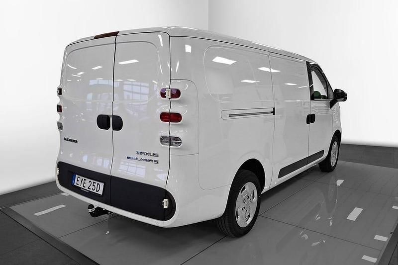 Begagnad Maxus eDeliver 5 119 kW (163 HK) 2024 Vit Van